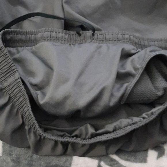 Nike Dark Grey Dri-Fit Active Swim Trunks Size Medium - Picture 7 of 7